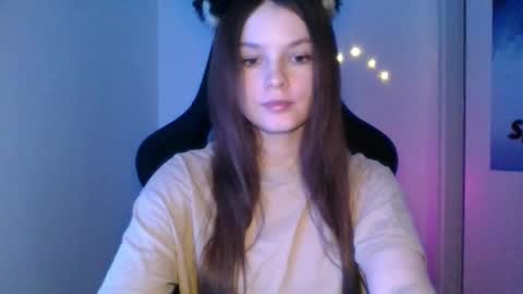 astradream_ online show from March 17, 10:35 pm