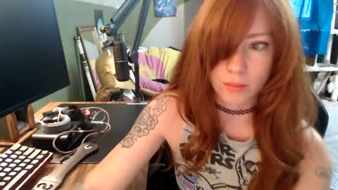 Snapshot of astraeasiren chatting on June 19, 7:06 pm AstraeaSiren online show from June 19, 7:06 pm