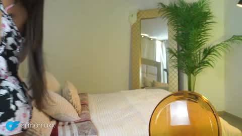 Snapshot of astrea_1 chatting on December 12, 8:32 pm Astrea online show from December 12, 8:32 pm