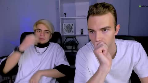 astren online show from November 4, 1:10 pm