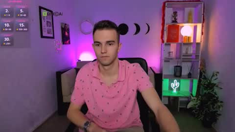 astren online show from February 24, 6:39 pm