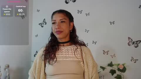Snapshot of astrid_miller_1 chatting on May 27, 6:21 am Astrid online show from May 27, 6:21 am
