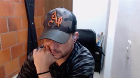 Snapshot of astton_nick chatting on February 25, 6:03 am Nick Astton online show from February 25, 6:03 am