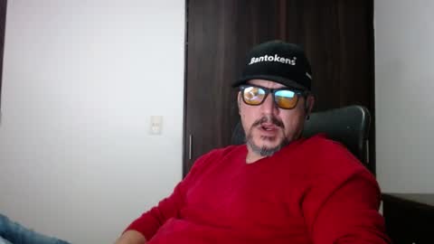Snapshot of astton_nick chatting on June 18, 1:50 am Nick Astton online show from June 18, 1:50 am