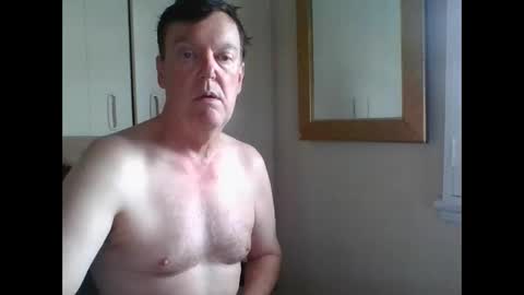 Snapshot of astute008 chatting on March 13, 9:32 pm astute008 online show from March 13, 9:32 pm