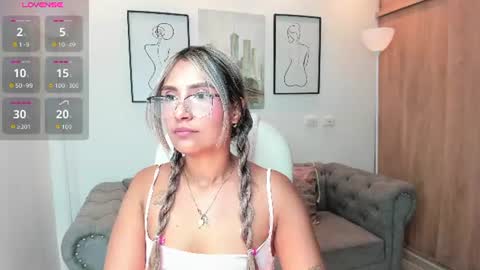 asura_love online show from June 22, 6:05 pm