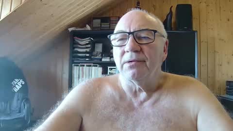 asusandy online show from February 20, 9:43 am