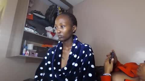 atara_seren online show from May 1, 10:09 am