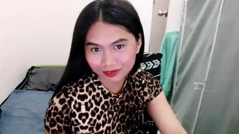 Snapshot of atashakendall chatting on July 24, 6:28 pm atashakendall online show from July 24, 6:28 pm