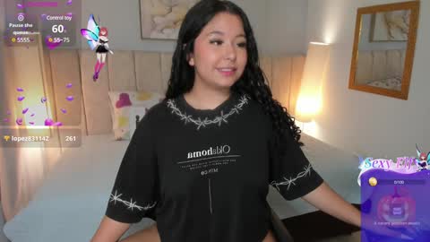 Snapshot of atena_cuteee chatting on December 13, 3:05 am sofia online show from December 13, 3:05 am