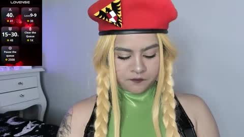 Snapshot of atena_hill chatting on October 31, 5:25 pm Athena online show from October 31, 5:25 pm