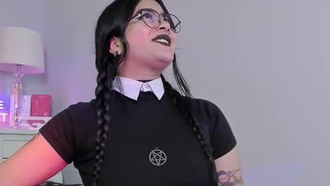 Snapshot of atena_hill chatting on December 3, 7:45 pm Athena online show from December 3, 7:45 pm