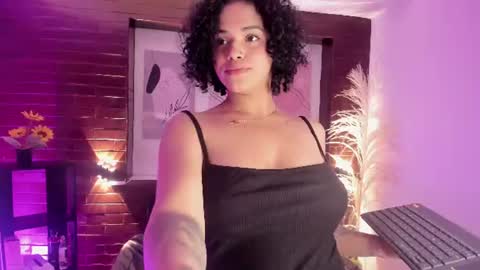 Snapshot of atenajb chatting on June 19, 3:22 am ATENA online show from June 19, 3:22 am
