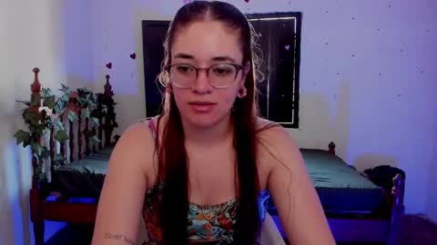 atenas online show from December 5, 7:06 pm