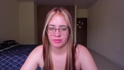 atenas online show from February 15, 7:06 pm