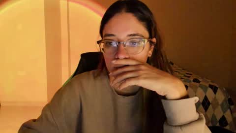 atenas online show from November 8, 9:20 am