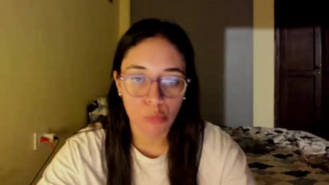 Snapshot of atenas__05 chatting on June 6, 11:53 pm atenas online show from June 6, 11:53 pm