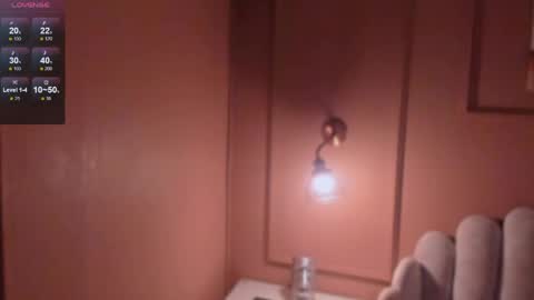 Snapshot of atenea_cute21 chatting on June 5, 2:51 am Athenea online show from June 5, 2:51 am