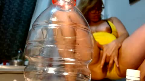 Snapshot of atenea_hot5 chatting on July 8, 7:40 pm LILIANA online show from July 8, 7:40 pm