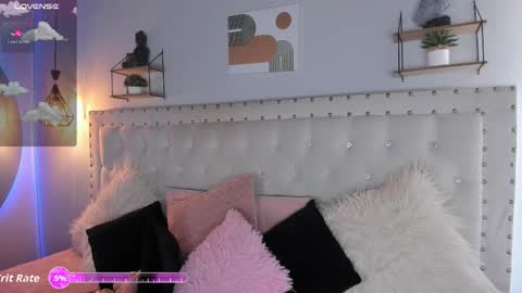 Snapshot of atenea_klett_ chatting on September 10, 2:06 pm ATENEA online show from September 10, 2:06 pm