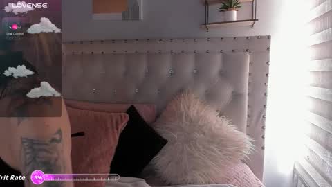 Snapshot of atenea_klett_ chatting on September 22, 1:46 pm ATENEA online show from September 22, 1:46 pm