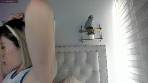 Snapshot of atenea_klett_ chatting on October 10, 2:27 pm ATENEA online show from October 10, 2:27 pm