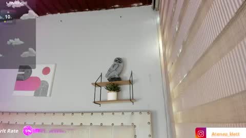 Snapshot of atenea_klett_ chatting on May 11, 1:39 pm ATENEA online show from May 11, 1:39 pm
