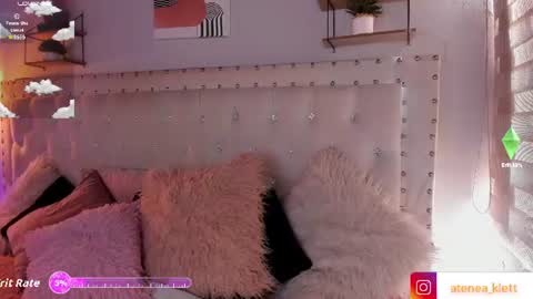 Snapshot of atenea_klett_ chatting on July 21, 1:46 pm ATENEA online show from July 21, 1:46 pm
