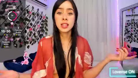 Snapshot of atenea_kros chatting on June 12, 10:19 pm Atenea online show from June 12, 10:19 pm