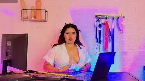 Snapshot of atenea_meduza_bdsm chatting on April 6, 3:02 pm atenea_meduza_bdsm online show from April 6, 3:02 pm