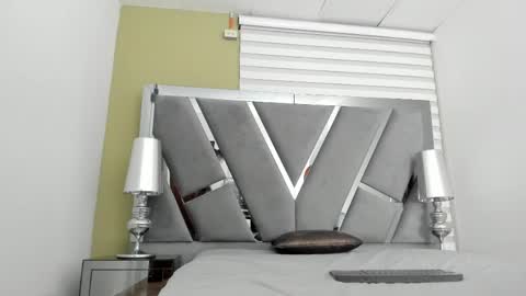 Snapshot of atenea_sexxx chatting on June 5, 4:30 am atenea online show from June 5, 4:30 am