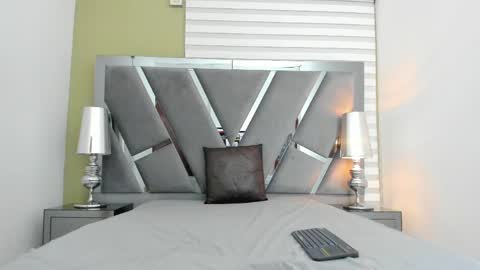 Snapshot of atenea_sexxx chatting on June 6, 4:17 am atenea online show from June 6, 4:17 am