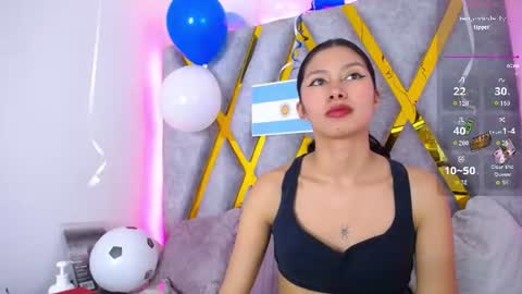 Snapshot of atenea_smith1 chatting on June 18, 4:02 am Athenea online show from June 18, 4:02 am