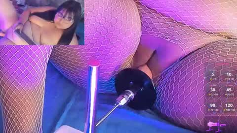 Snapshot of ateneadesire chatting on May 25, 12:44 pm ateneadesire online show from May 25, 12:44 pm