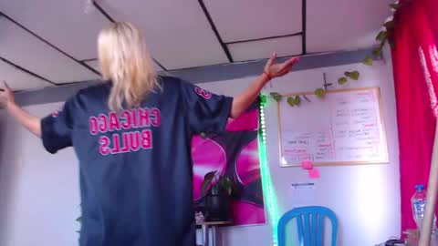 Atenea online show from December 5, 12:58 pm