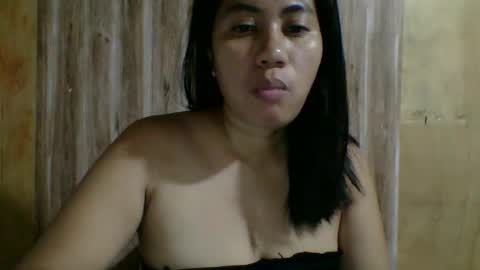 Snapshot of athena231993 chatting on October 26, 12:49 am athena231993 online show from October 26, 12:49 am