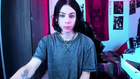 athenauwu online show from November 16, 7:25 am