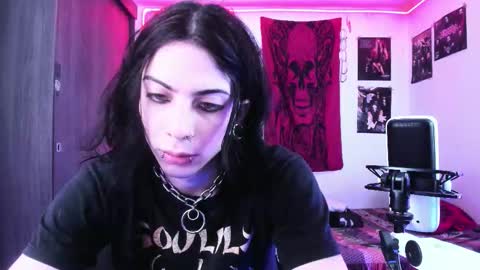 Snapshot of atheneoo_ chatting on January 8, 8:27 am athenauwu online show from January 8, 8:27 am