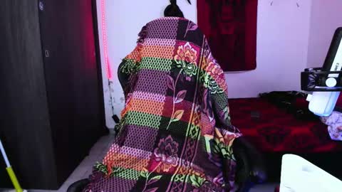 Snapshot of atheneoo_ chatting on February 6, 5:01 am athenauwu online show from February 6, 5:01 am