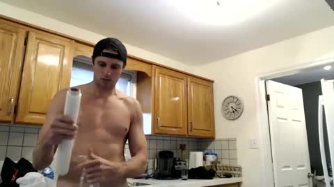 Snapshot of athleteguy55555 chatting on March 5, 10:21 pm tommycb55555 online show from March 5, 10:21 pm