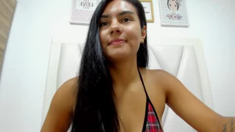 Snapshot of atilana_diaz chatting on May 15, 4:14 pm Atilana Diaz online show from May 15, 4:14 pm