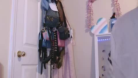 Snapshot of atirahcali chatting on May 4, 3:13 am AtirahCali online show from May 4, 3:13 am