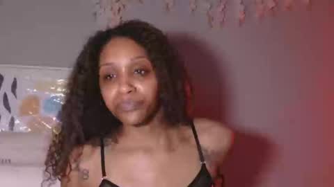 Snapshot of atirahcali chatting on May 11, 4:04 pm AtirahCali online show from May 11, 4:04 pm