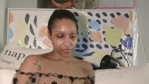 Snapshot of atirahcali chatting on May 27, 12:35 pm AtirahCali online show from May 27, 12:35 pm