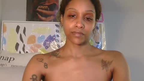 Snapshot of atirahcali chatting on June 6, 2:00 pm AtirahCali online show from June 6, 2:00 pm