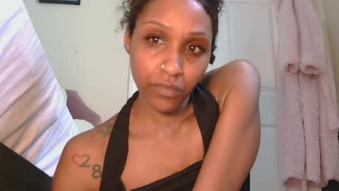 Snapshot of atirahcali chatting on June 15, 6:43 pm AtirahCali online show from June 15, 6:43 pm