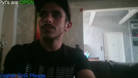 Snapshot of atmorin01 chatting on April 1, 8:17 pm Atmarin199 aka Dre online show from April 1, 8:17 pm