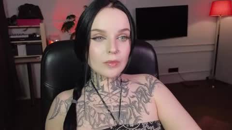online every day between 10am-23pm online show from July 9, 6:12 pm
