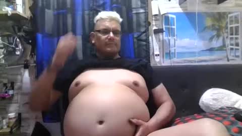 Snapshot of atr2424 chatting on December 30, 1:37 am A online show from December 30, 1:37 am