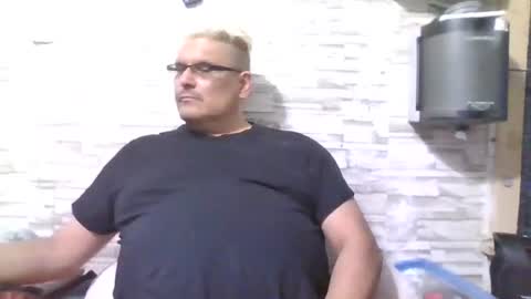 Snapshot of atr2424 chatting on March 5, 11:17 am A online show from March 5, 11:17 am